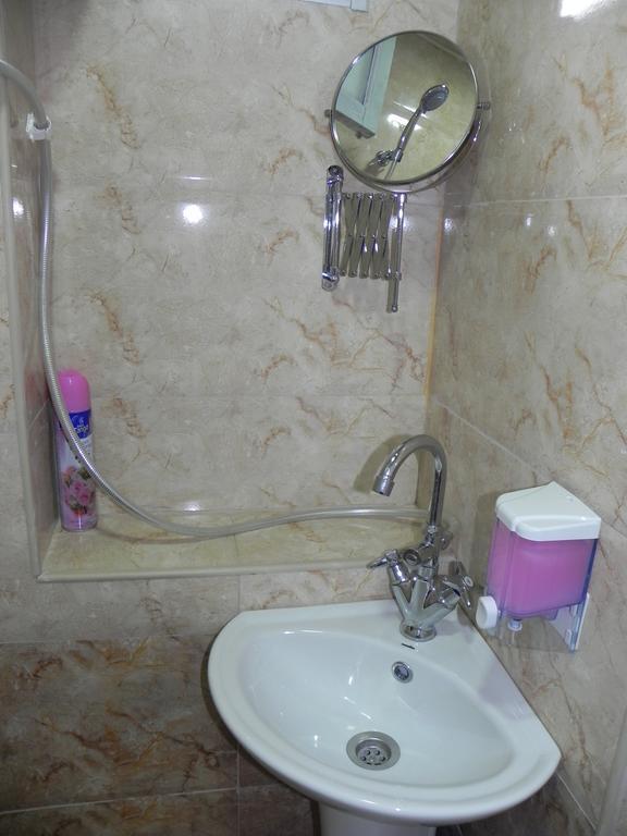 Old Yard Guest House Tbilisi Ngoại thất bức ảnh