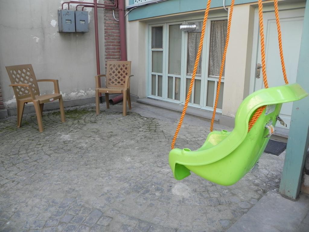 Old Yard Guest House Tbilisi Ngoại thất bức ảnh