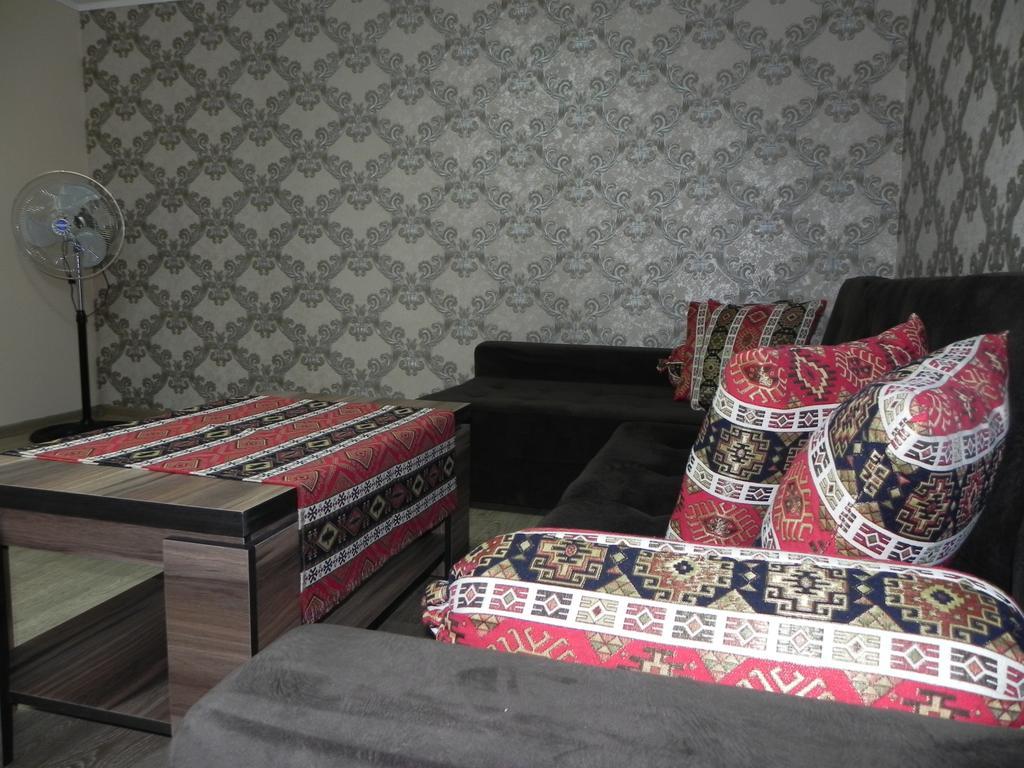 Old Yard Guest House Tbilisi Ngoại thất bức ảnh
