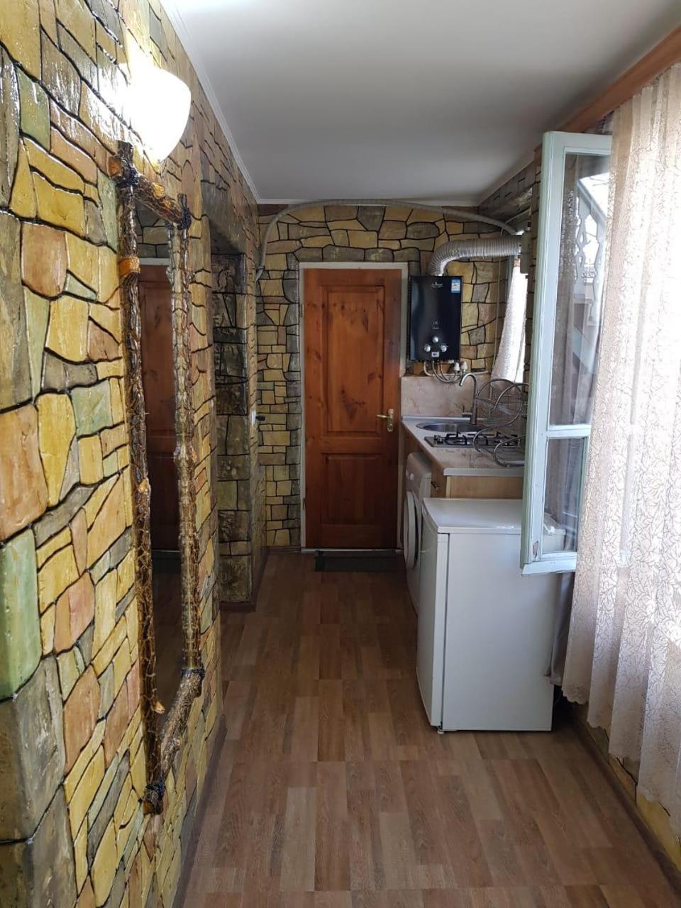 Old Yard Guest House Tbilisi Ngoại thất bức ảnh